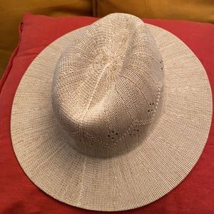 NWOT Women’s hat